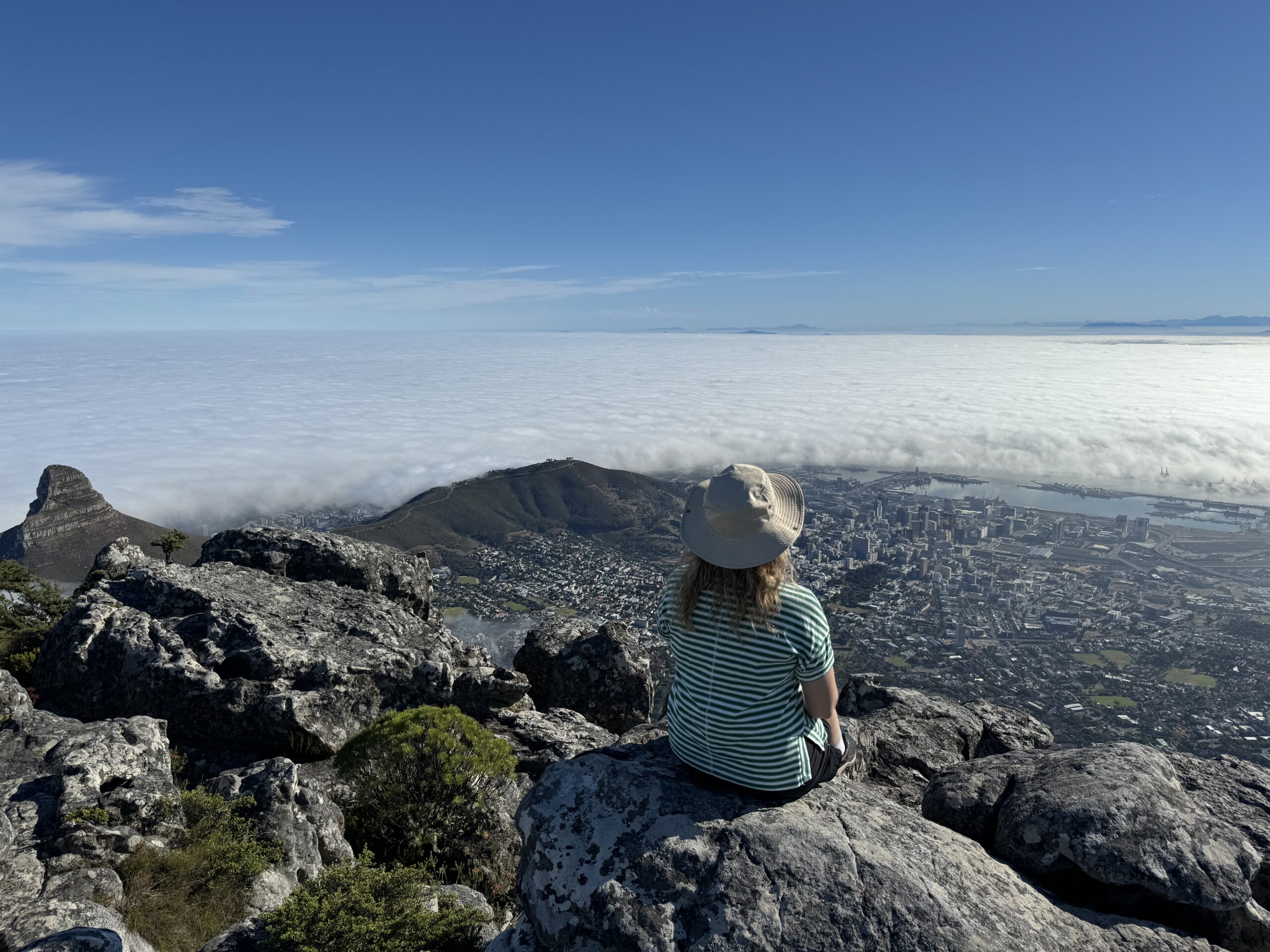 Stalo kalnas Keiptaune: funikulierius, žygiai ir patarimai 2026 m.