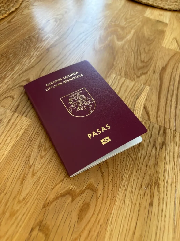 Lietuvos Respublikos pasas ir Peru imigracijos antspaudas